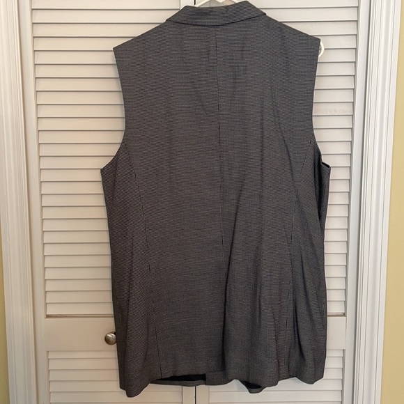 Liz Claiborne collection vest in small black and white pattern single breasted - Picture 5 of 5